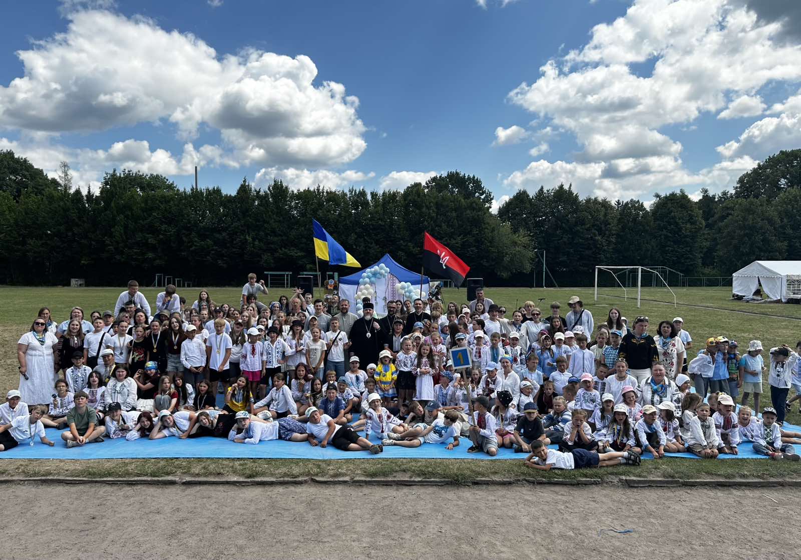 Березне. Єпископ Гавриїл відвідав дитячий табір «Благодатне Небо 2026»