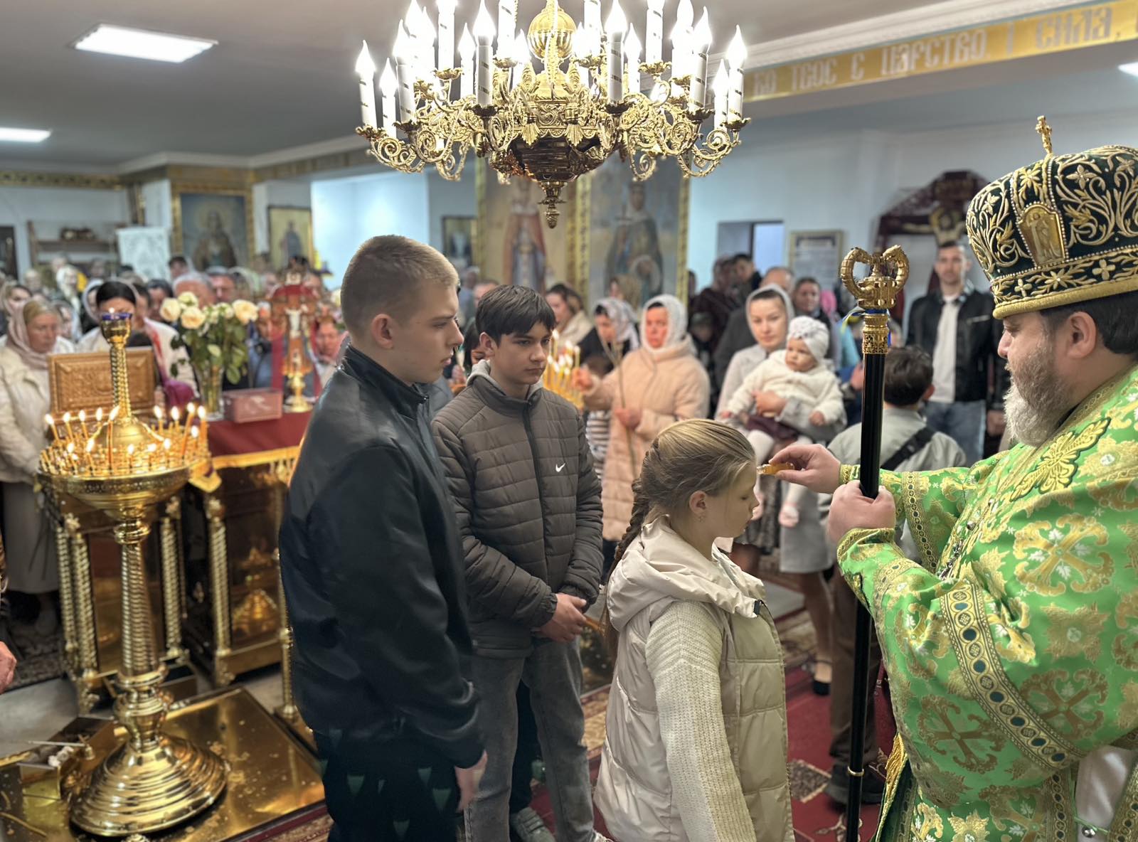 Рівне. Єпископ Гавриїл звершив Божественну літургію у празник Входу Господнього в Єрусалим