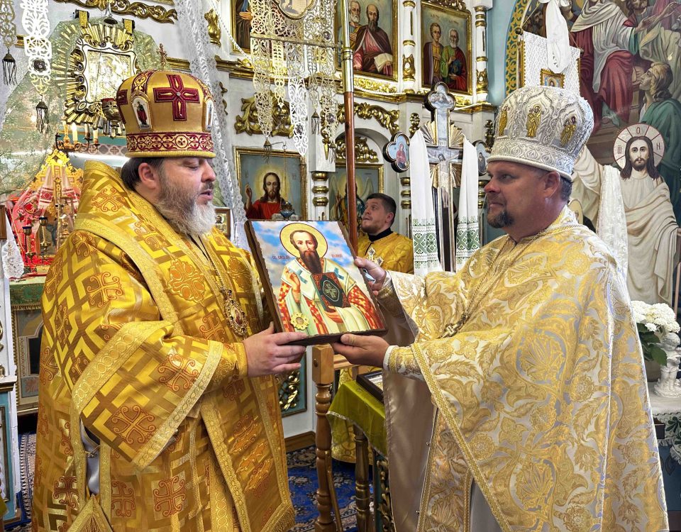 Рівне. Єпископ Гавриїл звершив Літургію у давньому храмі Покрови Богородиці в обласному центрі