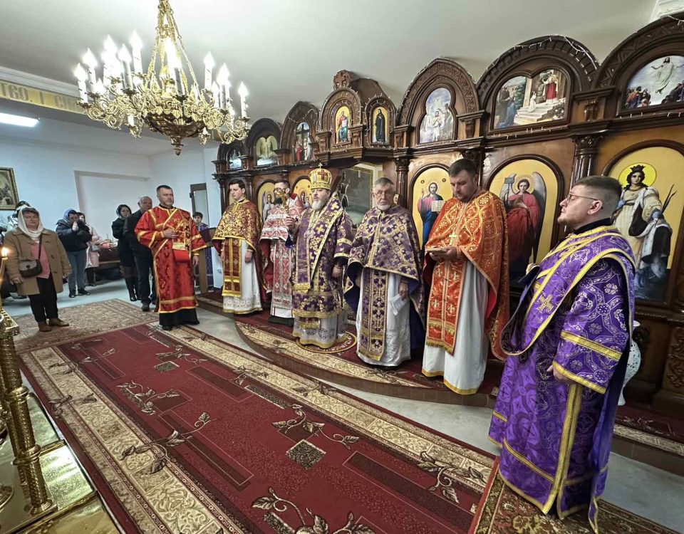 Рівне. Єпископ Гавриїл очолив Божественну літургію у 4-ту неділю Великого посту
