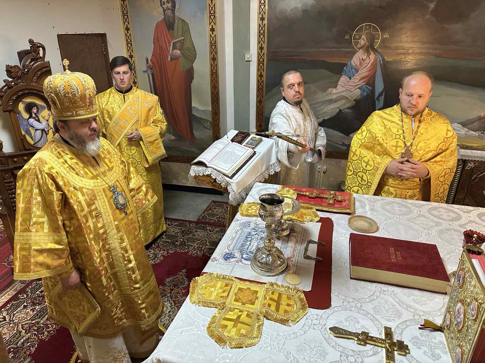 Рівне. Керуючий єпархією звершив Літургію в 17-ту неділю після Пʼятдесятниці (з дияконською висвятою)