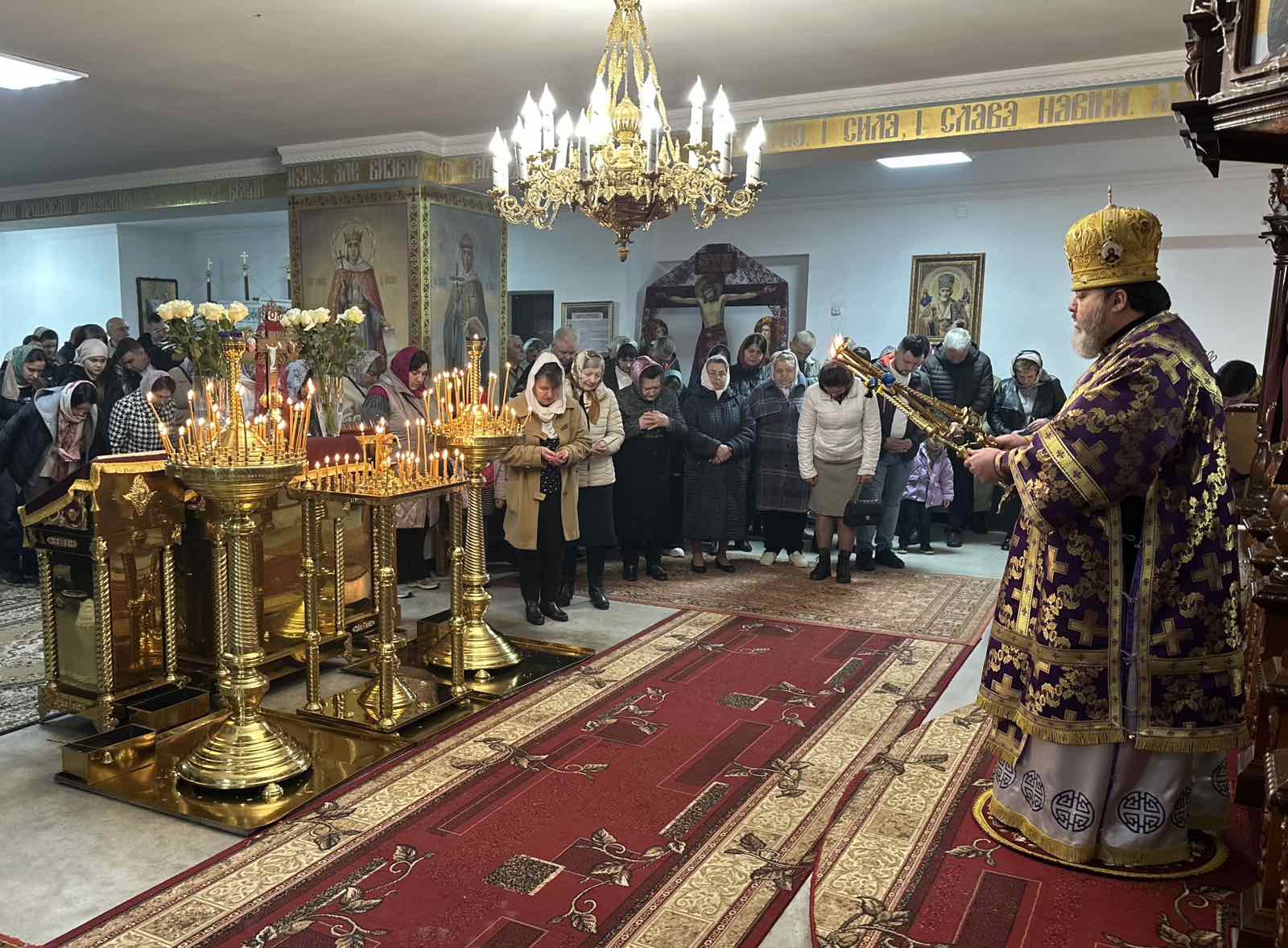 Рівне. Керуючий єпархією очолив Божественну літургію у 5-ту неділю Великого посту